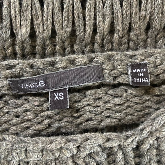 Vince Open Knit Gray Boatneck Sweater Wmn’s Sz XS - Picture 2 of 9